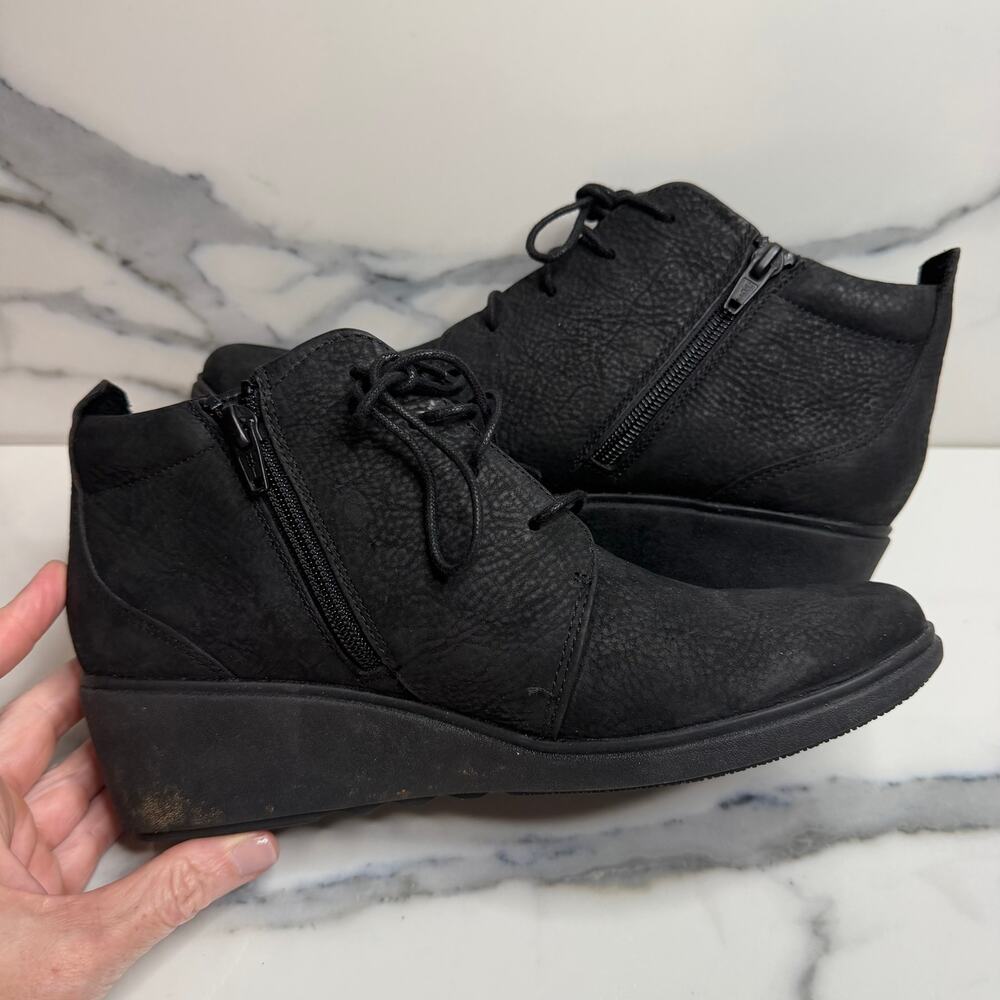 Clarks Women's Black Suede Un Tallara Eva Wedge Boots Sz 8 Minimalist Comfort - Picture 6 of 8